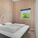 6 Bedroom Stunning In