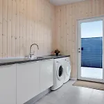 6 Bedroom Stunning In