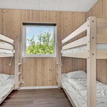 Ferienhaus 6 Bedroom Stunning In